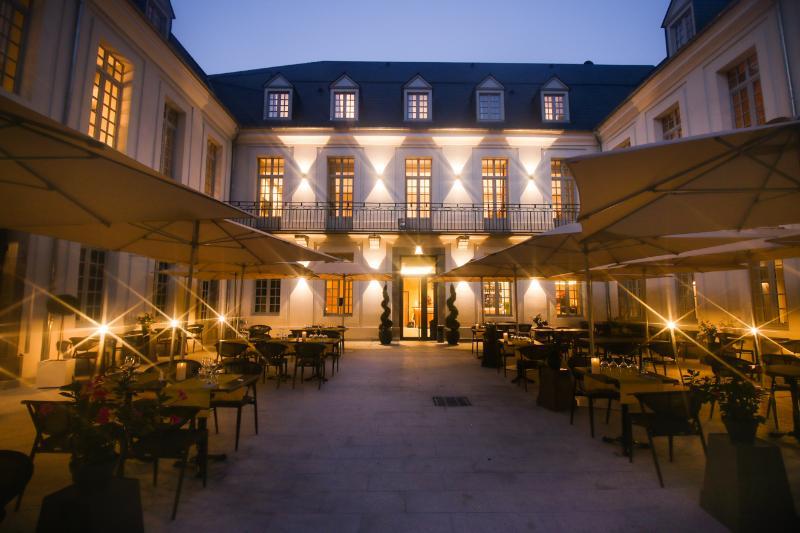 Hotel Le Castel D'Alti Bagnères-de-Luchon Exterior foto